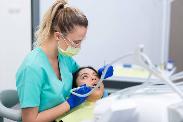 Best Dentist for Tooth Abscess  in Circle Pines, MN